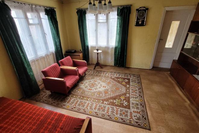 Tvarkinga, jauki sodyba Jurbarko r. sav.-0