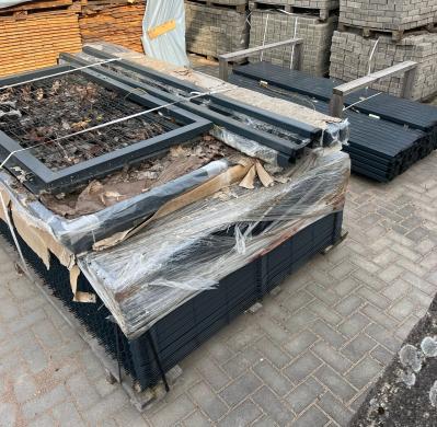 Nauja segmentinė tvora su vartais ir varteliais (pilnas komplektas)-1