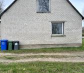 Mūrinis Namas 104,42m² Su Žemės Sklypu 25,13a. Ūkiniais Pastatais-0
