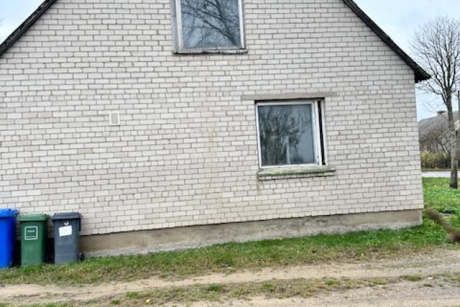 Mūrinis Namas Mūrinis 104.42 m² Su Ūkiniais Pastatais, Žemės 25,13 Sklypu-0