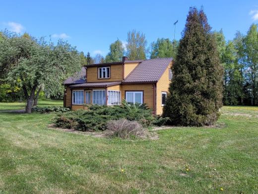Parduodama rąstinė sodyba Šakių r.sav. , Griškabūdžio k., J. Jablonskio g. 24-0