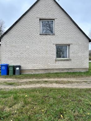 Mūrinis Namas 104.42 m² Su Dideliu 25,13a. Sklypu,Ūkiniais Pastatais Vilkaviškio Rajone, Matlaukio gyvenvietėje-0