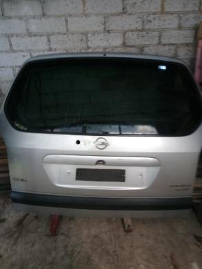 Parduodu Opel Zafira galini dangtį-0
