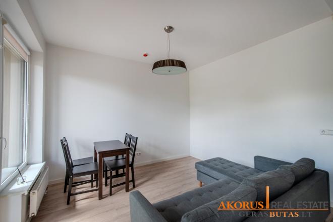 gerasbutas.lt - Funkcionaliai suplanuotas su drabužine, įstiklintas balkonas-0