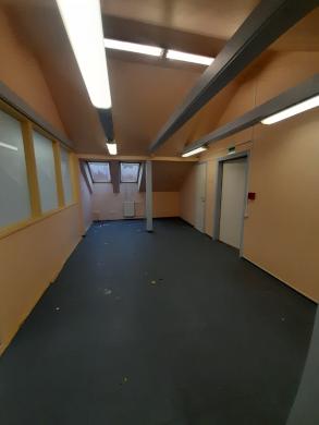 Išnuomojamos patalpos Vytauto g. 24 Klaipėda. Ofisams, grožio procedūroms, dirbtuvėms-3