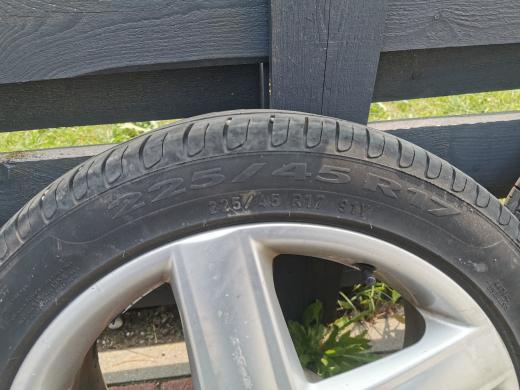 Lieti ratlankiai su padangom 225/45 R17 4vnt-1