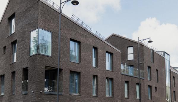 3 KAMB. 73,28 kvm APARTAMENTAI SU JAUKIA TERASA Į RAMŲ IR UŽDARĄ VIDINĮ KIEMĄ PAUPYJE-4