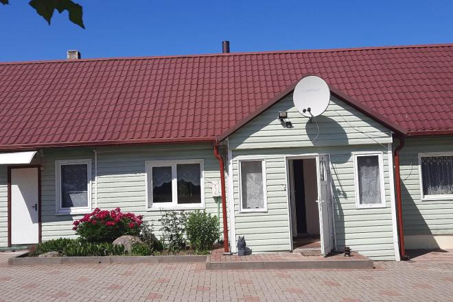 Parduodamas namas su sklypų-0