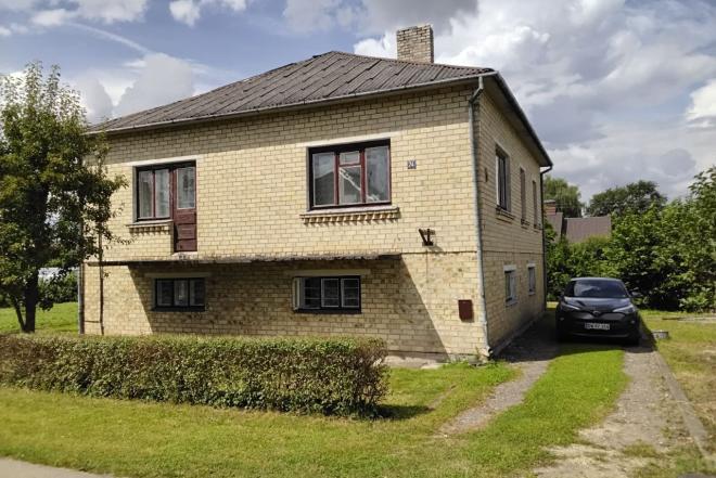 Tvarkingas namas Joniškyje-0
