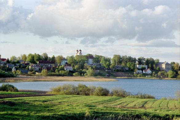Jiezno miestas didelė namų valda senas rąstų namas-3