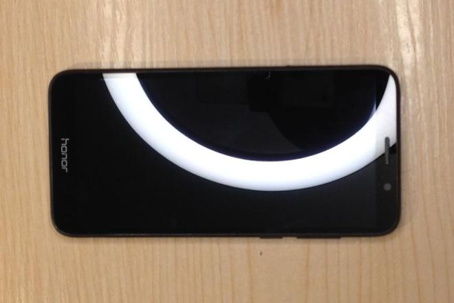 Huawei Honor 7S naudotas telefonas ir USB laidas-0