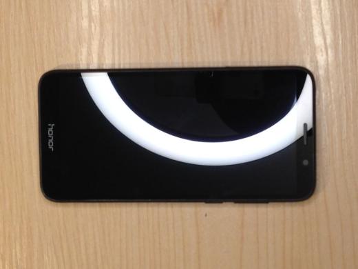 Huawei Honor 7S naudotas telefonas ir USB laidas-0