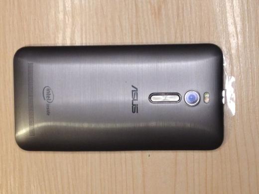 Asus Zenphone 2 naudotas mobilus telefonas, usb laidas-1