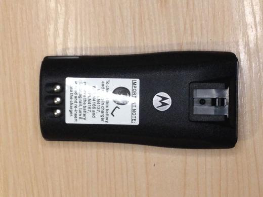 Motorola racijos ličio jonų baterija ir segtukas. Nauja-0