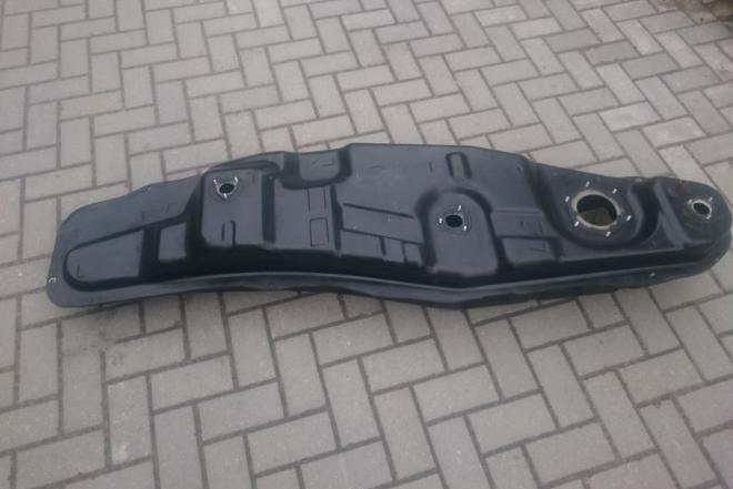 Pajero plastikinis kuro bakas-0
