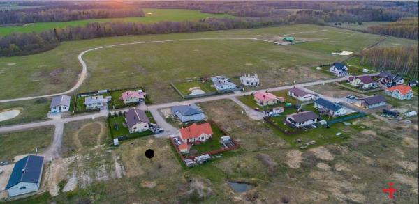 Parduodamas namų valdos žemės sklypas-0