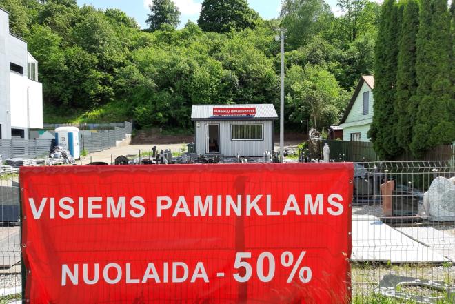 Paminklų išparduotuve-0
