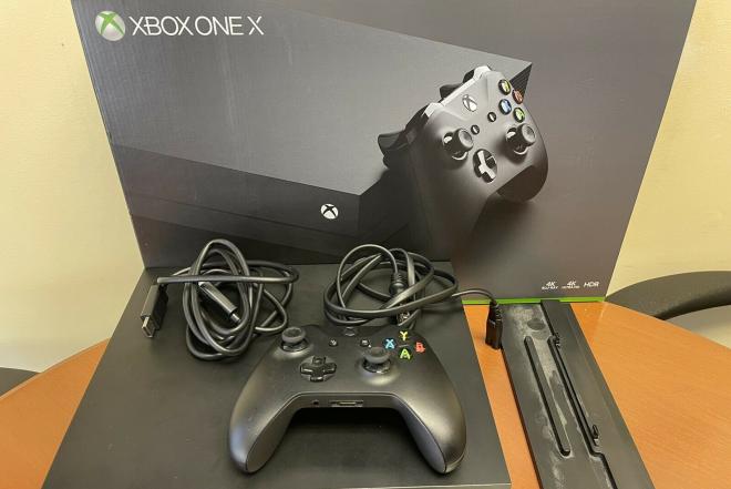 Microsoft Xbox one X 1 tb 4K What sapp: + 1 (443) 347‑3895-0