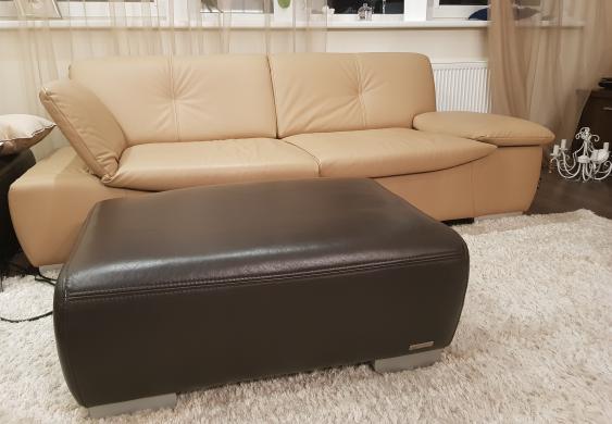 Juodojo alksnio trivietė sofa ir pufai-0