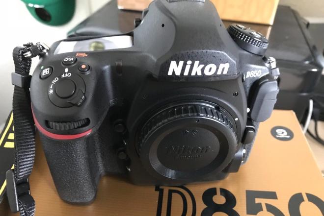 Nikon D850 Whatsapp +18183700438-0