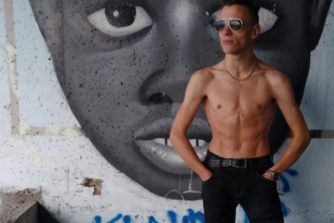 Susitikimas su jaunu vaikinuku-0