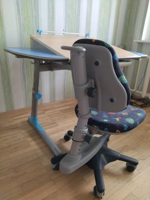 Augantis (ergonominis) rašomasis stalas ir kėdė-0