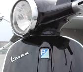 PIAGGIO VESPA 50 EMBLEMA VESPA PRIEKIS-0