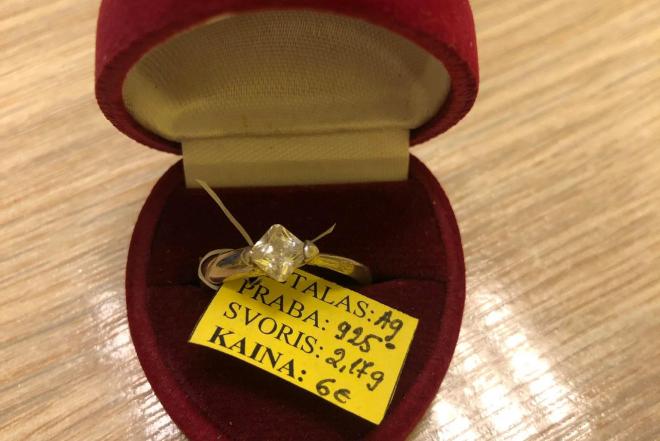 Sidabrinis žiedas 2,17g-0