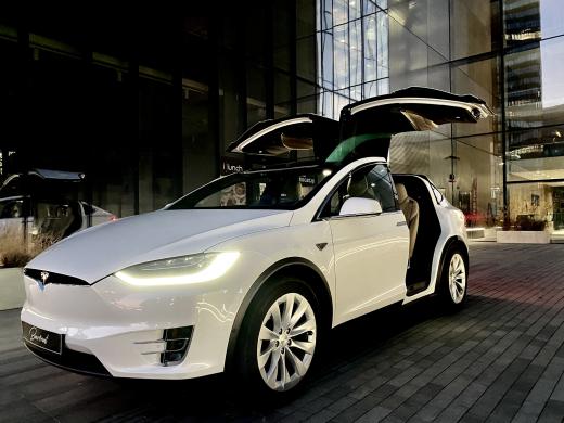 Prabangių Mercedes Benz automobilių nuoma su vairuotoju, vestuvėms, vestuvių šventei, keleivių transportavimui ir kt.-0