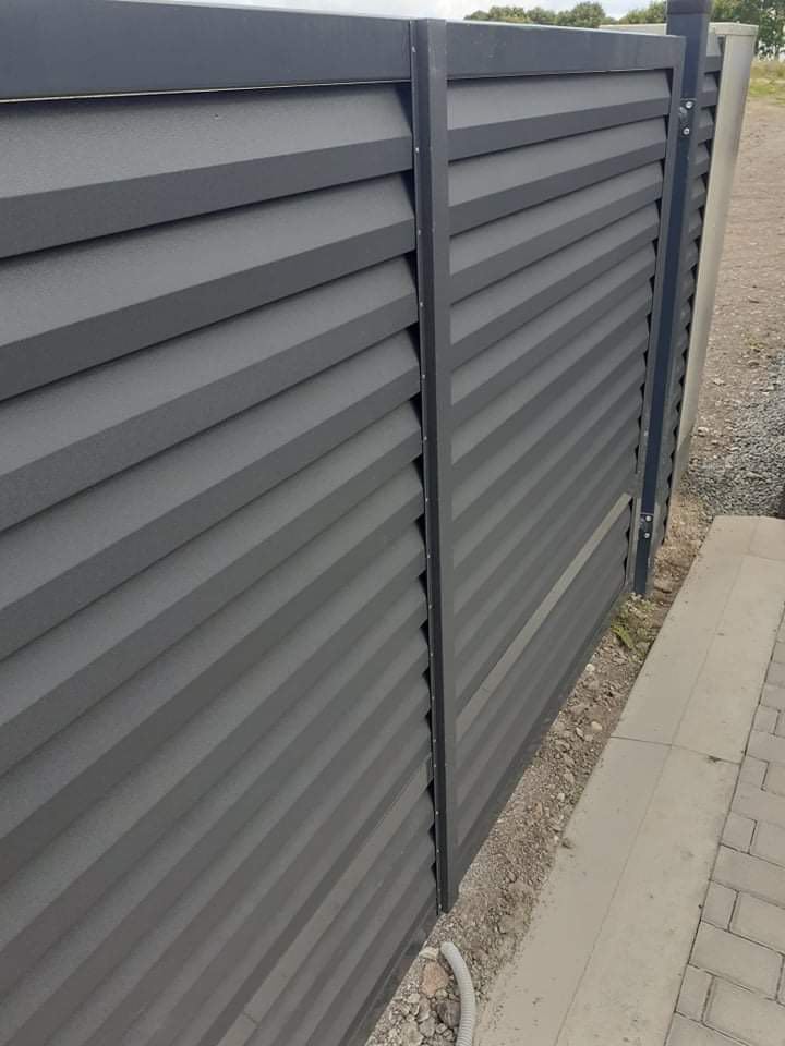 Skardinės tvoros, vartai-0