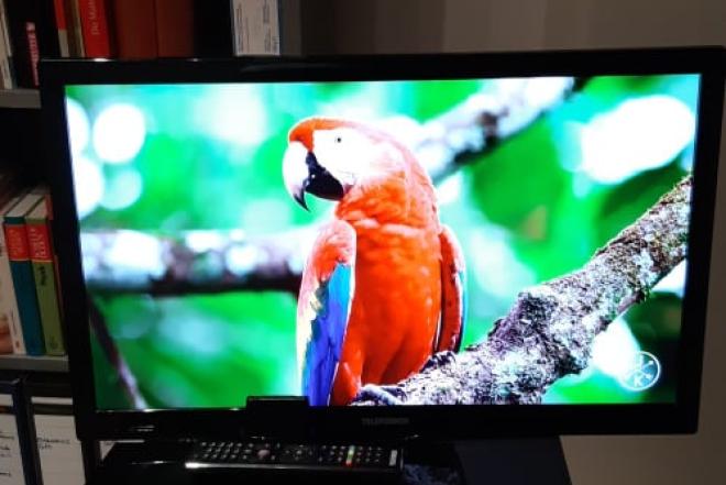Parduodu Telefunken LED Full HD DTV televizoriu 56 cm 22 coliai-0