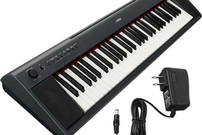 Mazai naudotas YAMAHA NP-11 klavisinis instrumentas. Pilna komplektacija.-0