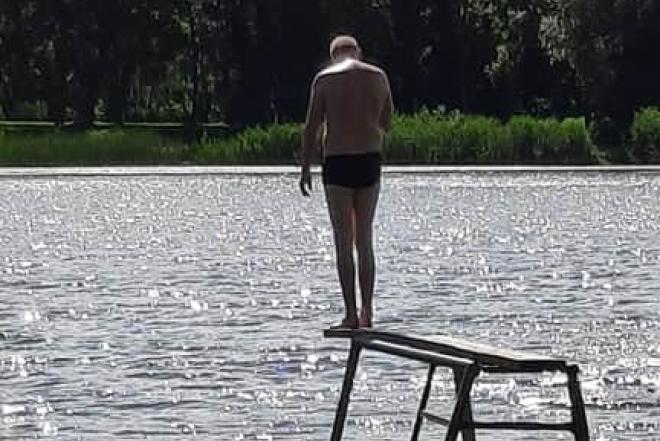 Vyras ieško mergynos seksui.-0