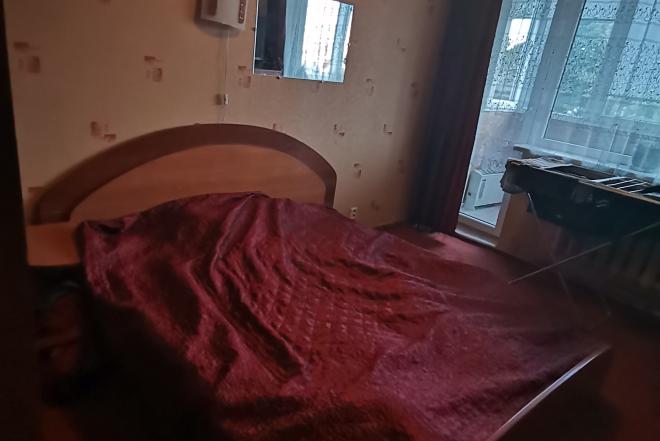 Parduodu dvigulę lovą su patalynės dėže be čiužinio-0