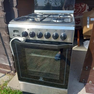 Parduodu dujiu virykle, arkaite elektro : Indesit :-0