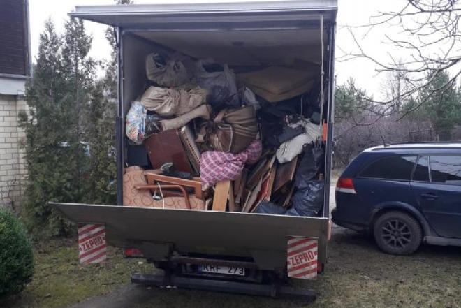 Senų baldų/nereikalingų daiktų išvežimas/utilizavimas-0