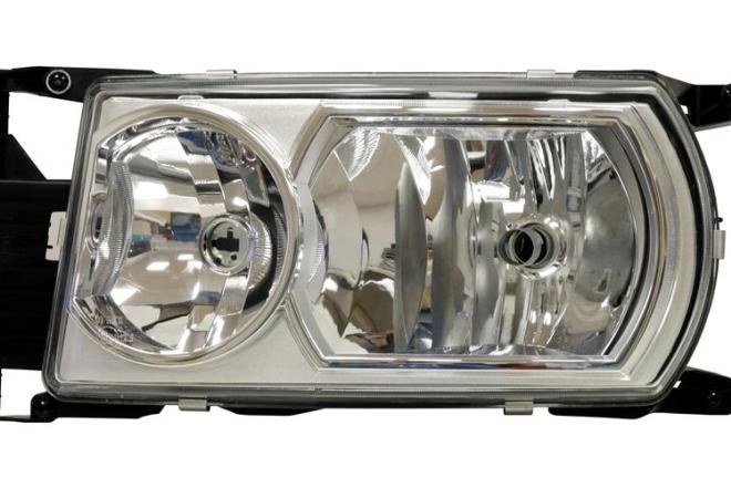 SCANIA 6 2010- PRIEKINIS ŽIBINTAS H7 KAIRĖ / DEŠINĖ-0