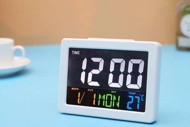 Pastatomas LED laikrodis-0