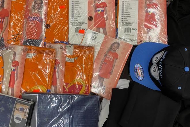 Maikių, suknelių, prijuosčių ir kt. likučių išpardavimas-0