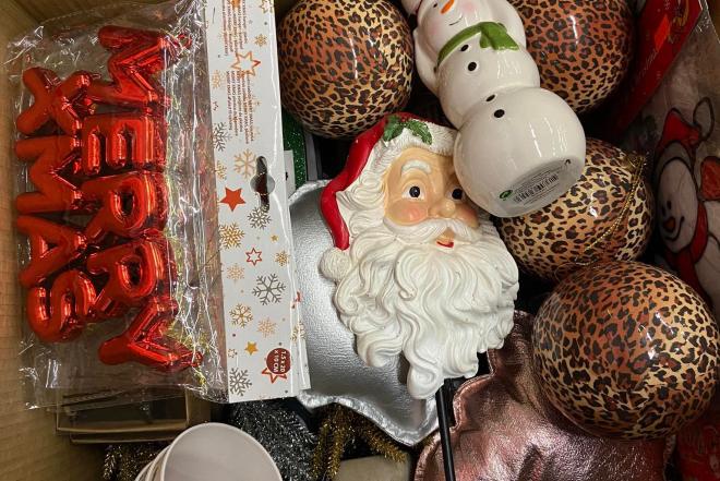 Įvairių kalėdinių dekoracijų išpardavimas-0