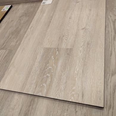 Vinilinės grindys – puiki šukuoto ąžuolo imitacija-0