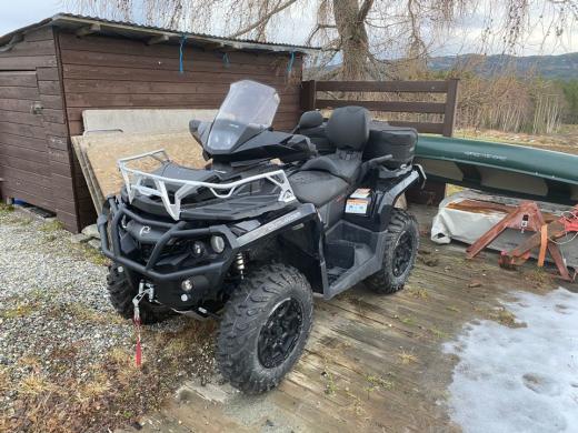 2018 Can-Am Outlander MAX XT-p 1000 z kaskiem-1