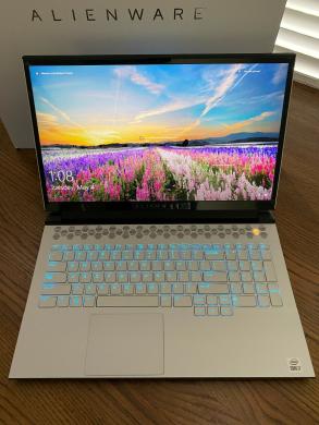 „Alienware m15 R3“ - „i7 10750h“, „RTX 2070 Super“-1