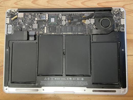 Macbook Air 13 (mid-2011)-1