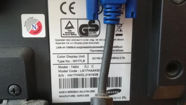 Parduodu SAMSUNG monitorių, įstrižainė 42cm. Kaina 25€.-1