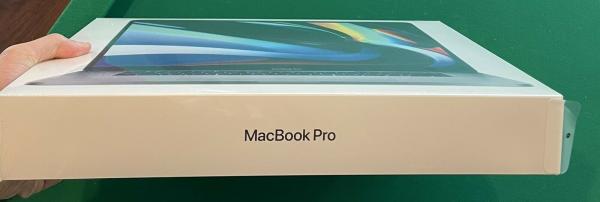 VISIŠKAI NAUJAS „Apple MacBook Pro 16“ (1 TB SSD, „Intel Core i9 9th Gen“, 2,30 GHz, 16 GB) 2019 m.-1