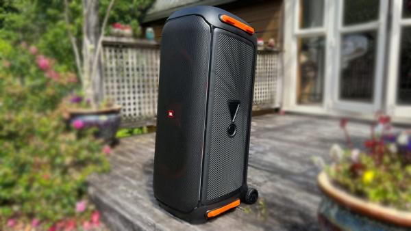 Garso kolonėlės nuoma Klaipėda Jbl Partybox 710-1