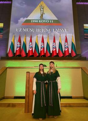 LK Vilniaus įgulos karininkų ramovės liaudiškų šokių ansamblis „Neris”-1