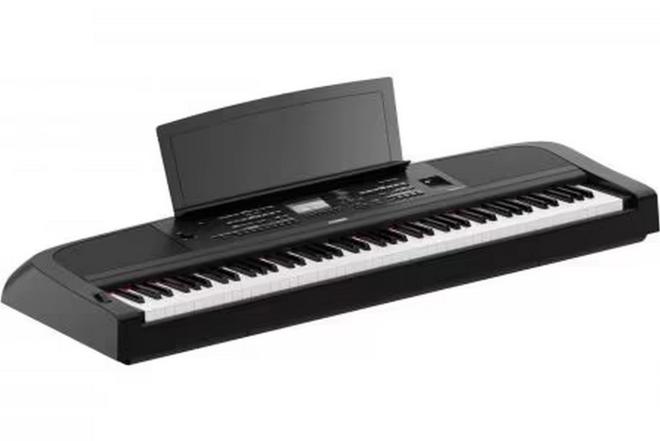 Yamaha DGX-670B Complete Digital Piano Bundle (Black)-0