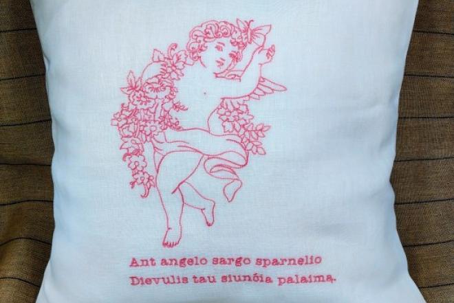 Lininiai siuvinėti pagalvėlių užvalkaliukai-0